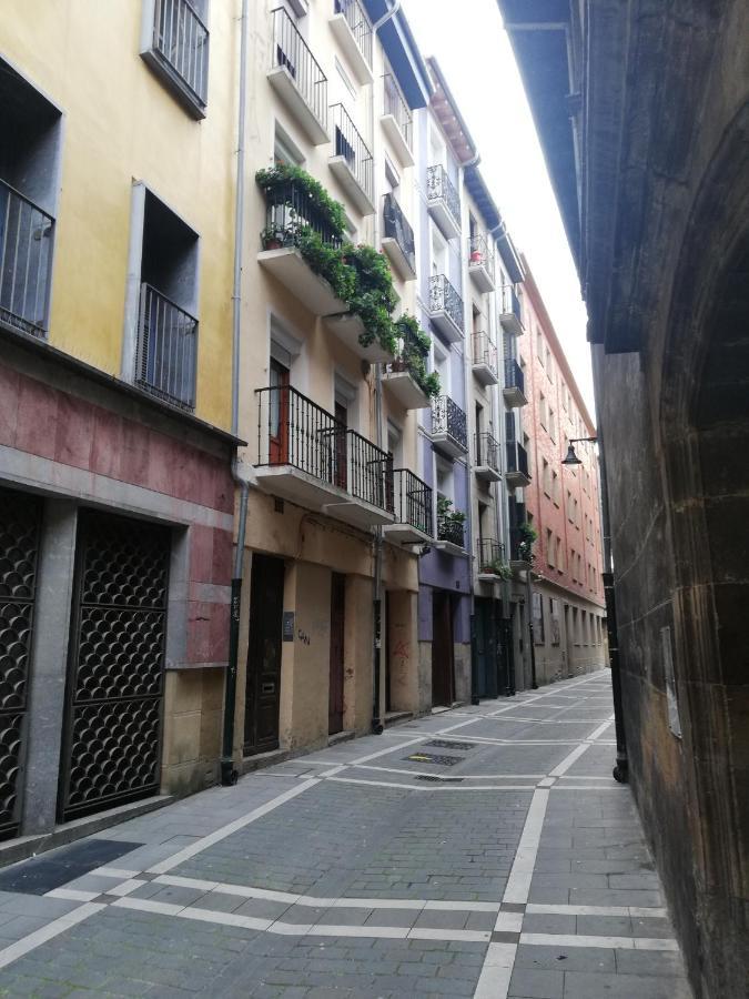 Calle Ansoleaga A 100 Mts Del Ayuntamiento Pamplona Exterior foto