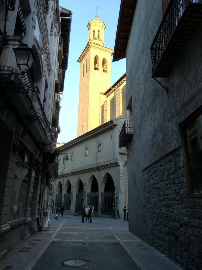 Calle Ansoleaga A 100 Mts Del Ayuntamiento Pamplona Exterior foto